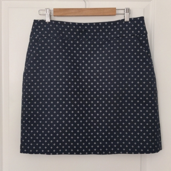 Ann Taylor Diamond Jacquard Skirt Blue size 12P - Picture 1 of 10